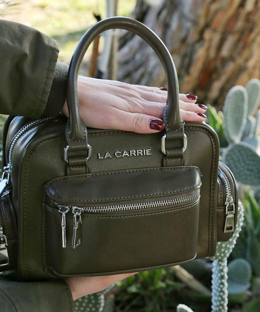 20.05_FLASH_SALE_LA_CARRIE.jpg
