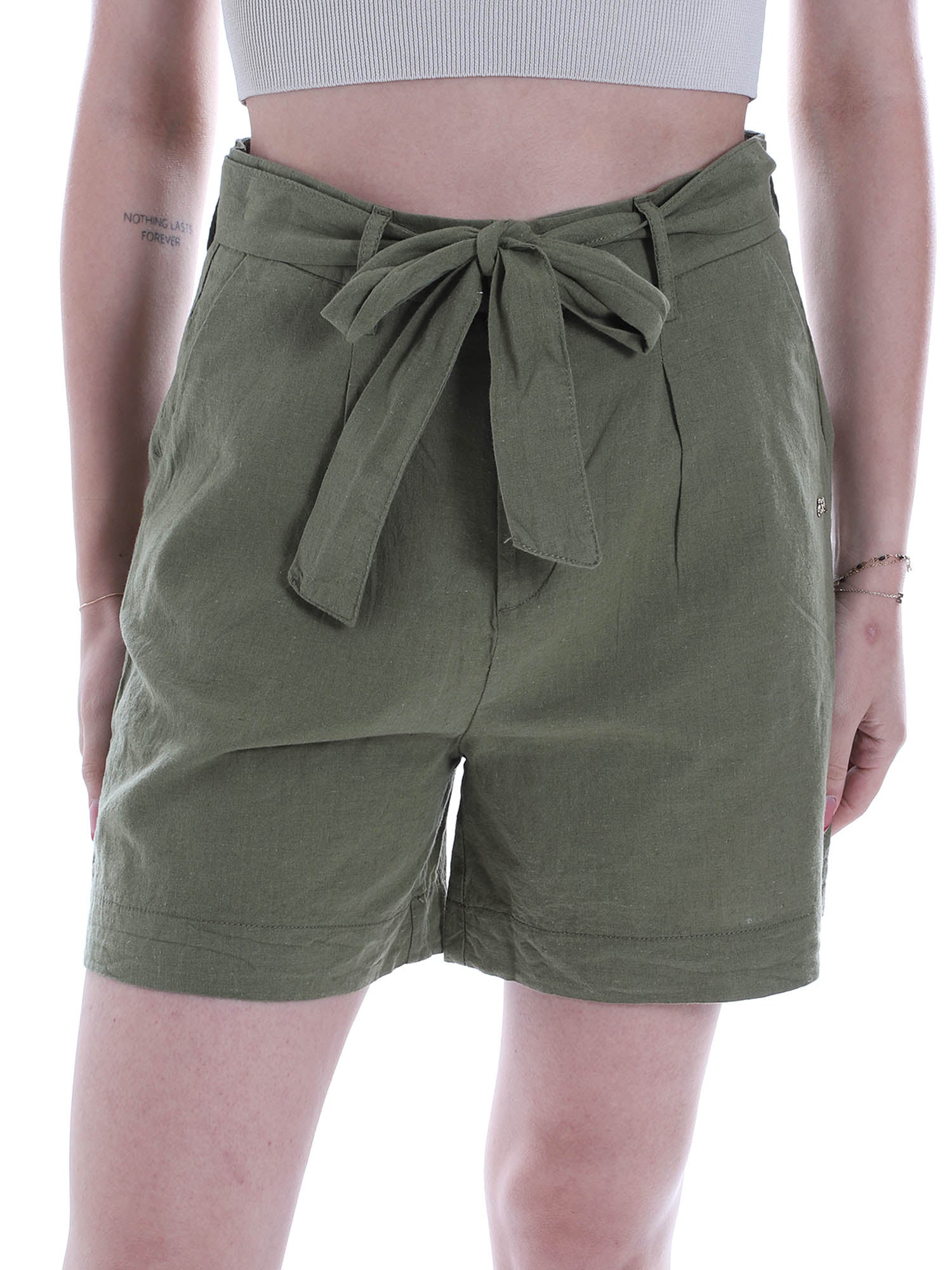Shorts Verde Yes-zee