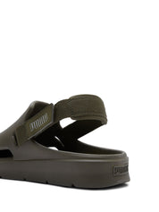 Sandali con strappi Verde Puma