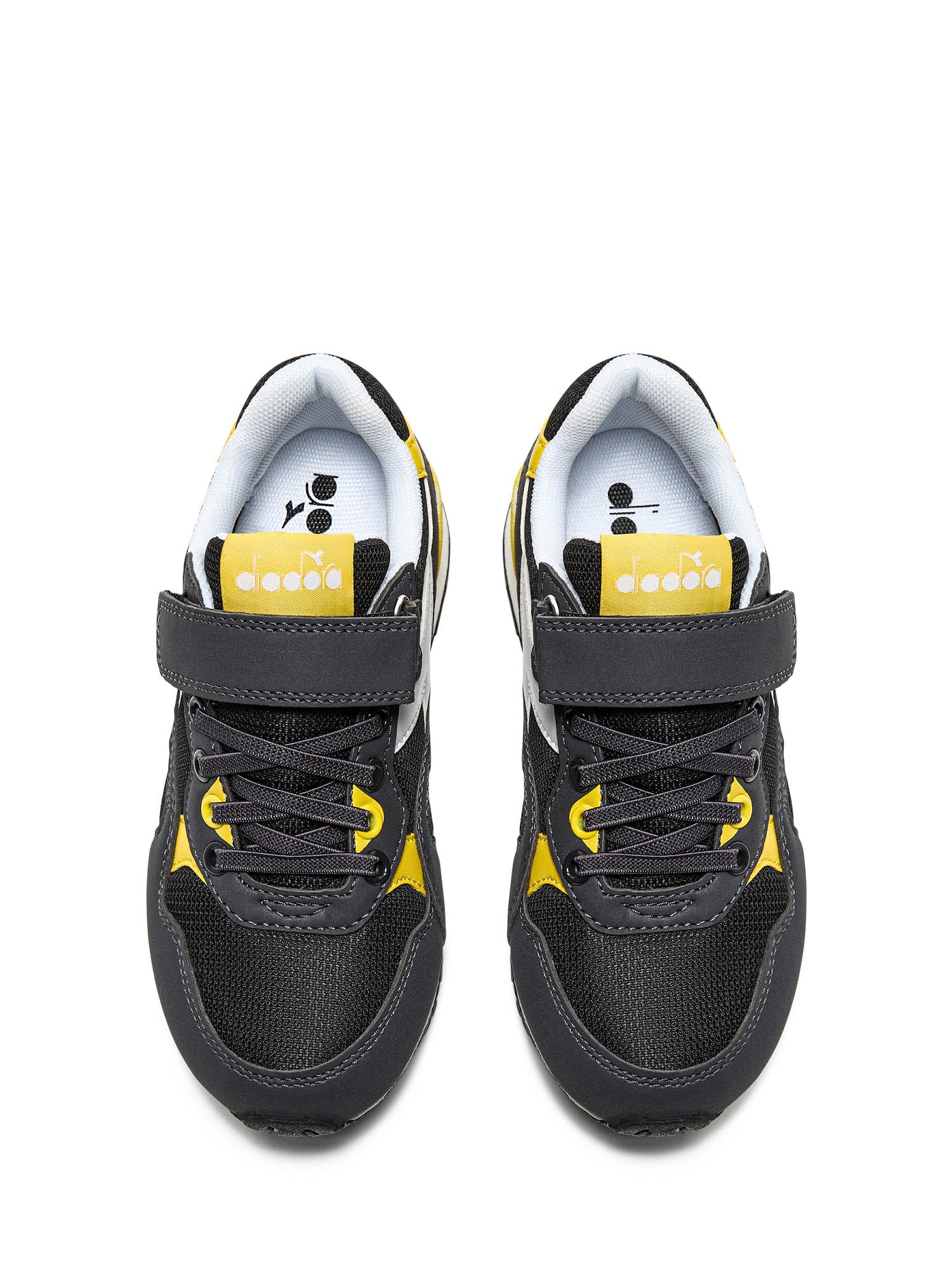 Scarpe con strappi Nero Diadora