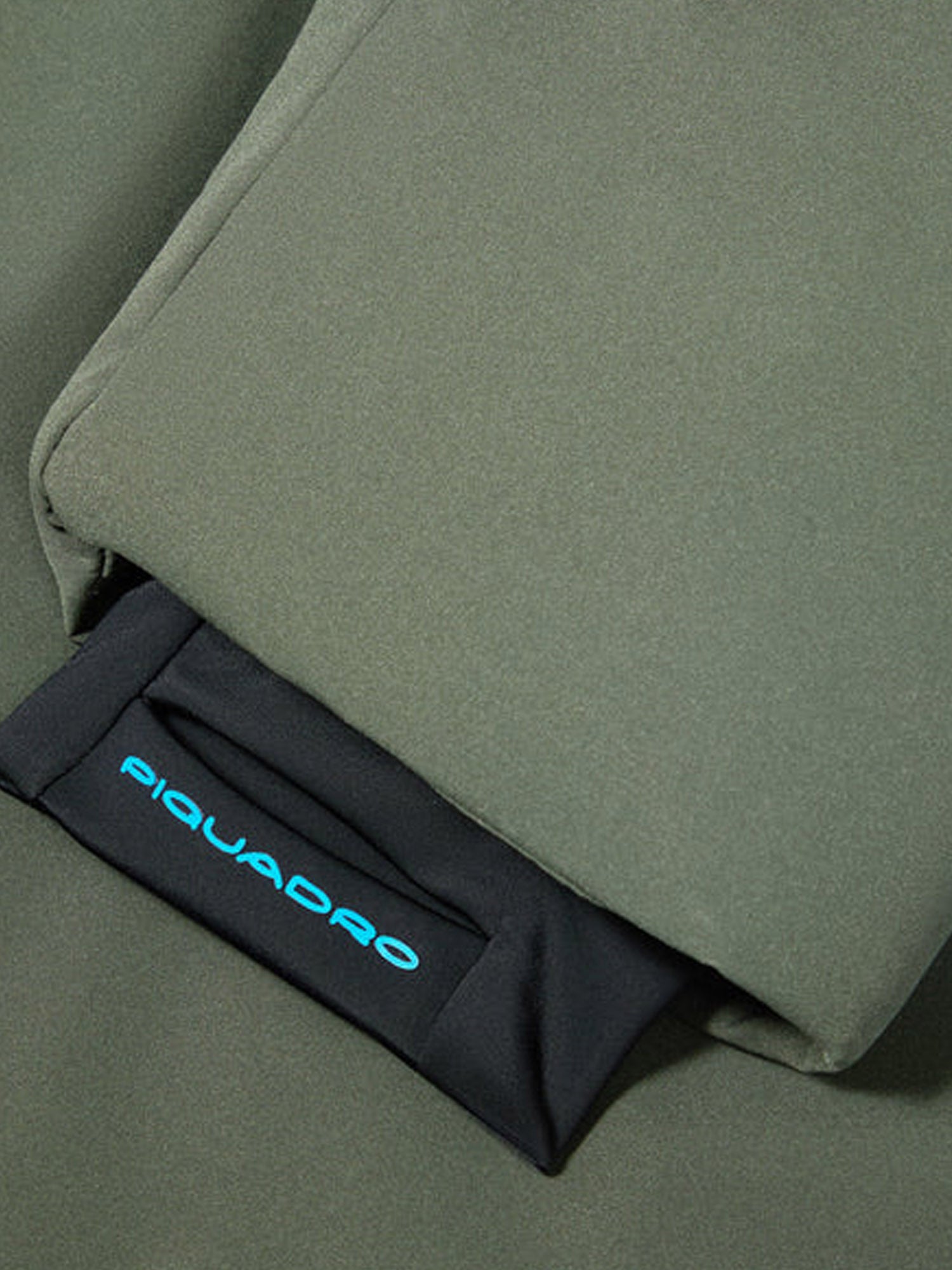 Piumini Verde Piquadro