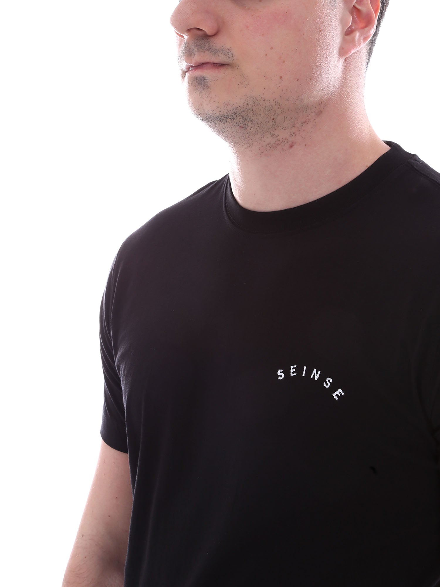 T-shirt Nero Sseinse