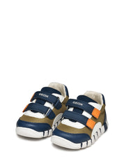 Scarpe con strappi Verde Geox