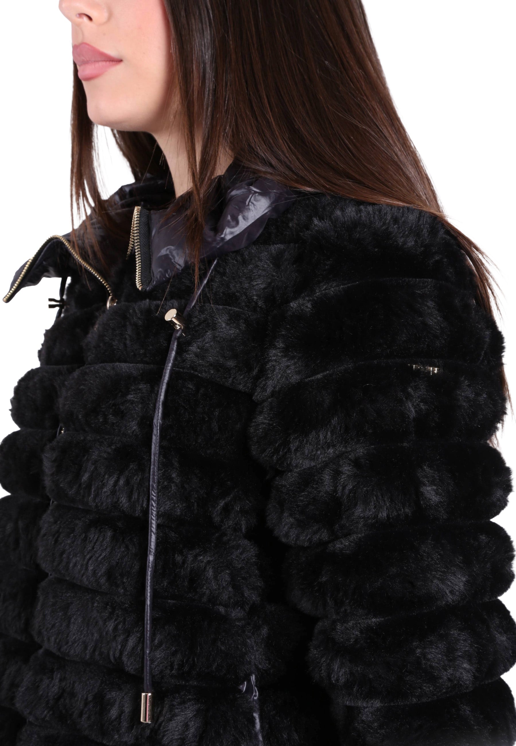 Pellicce Nero Yes-zee