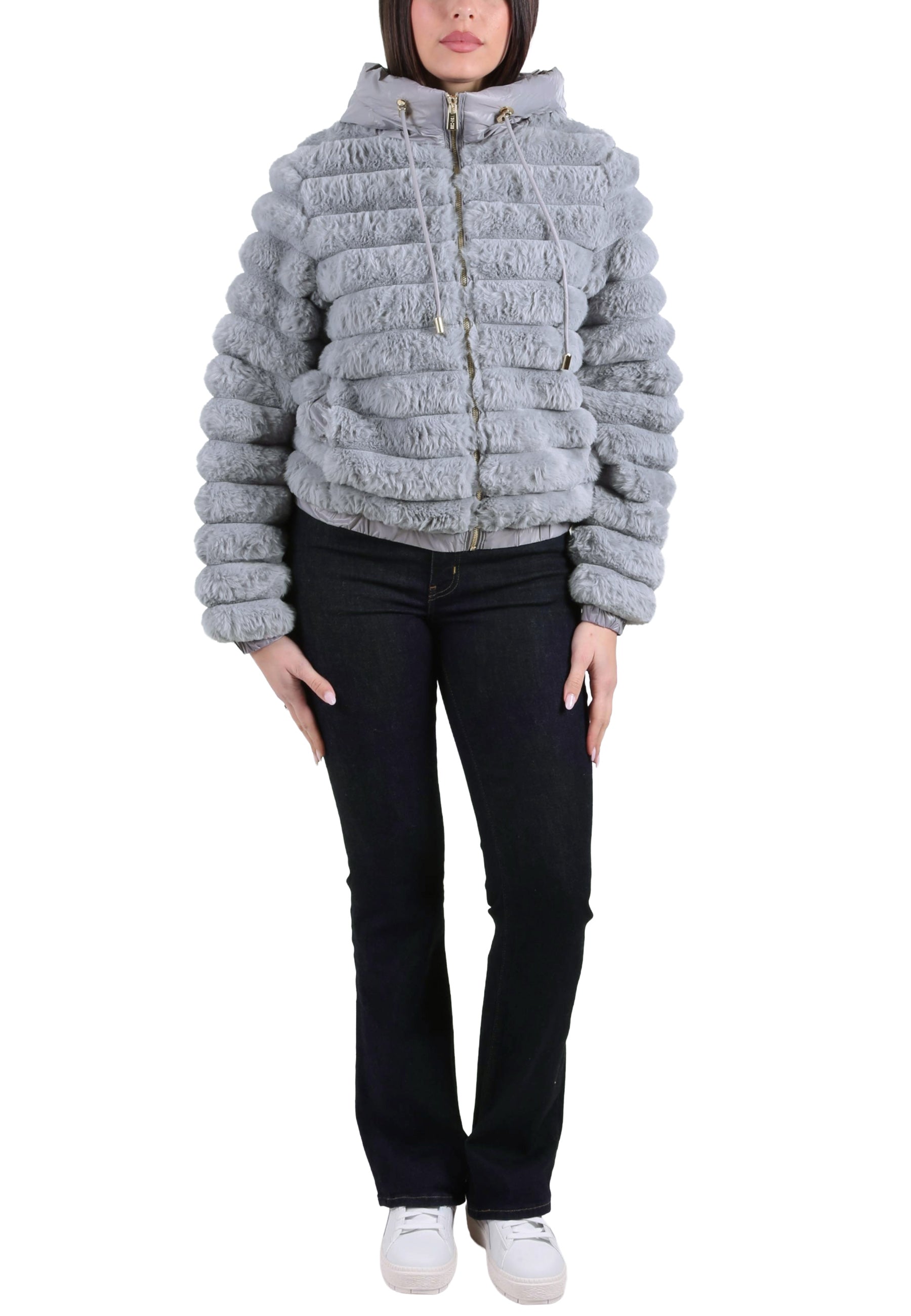 Pellicce Grigio Yes-zee