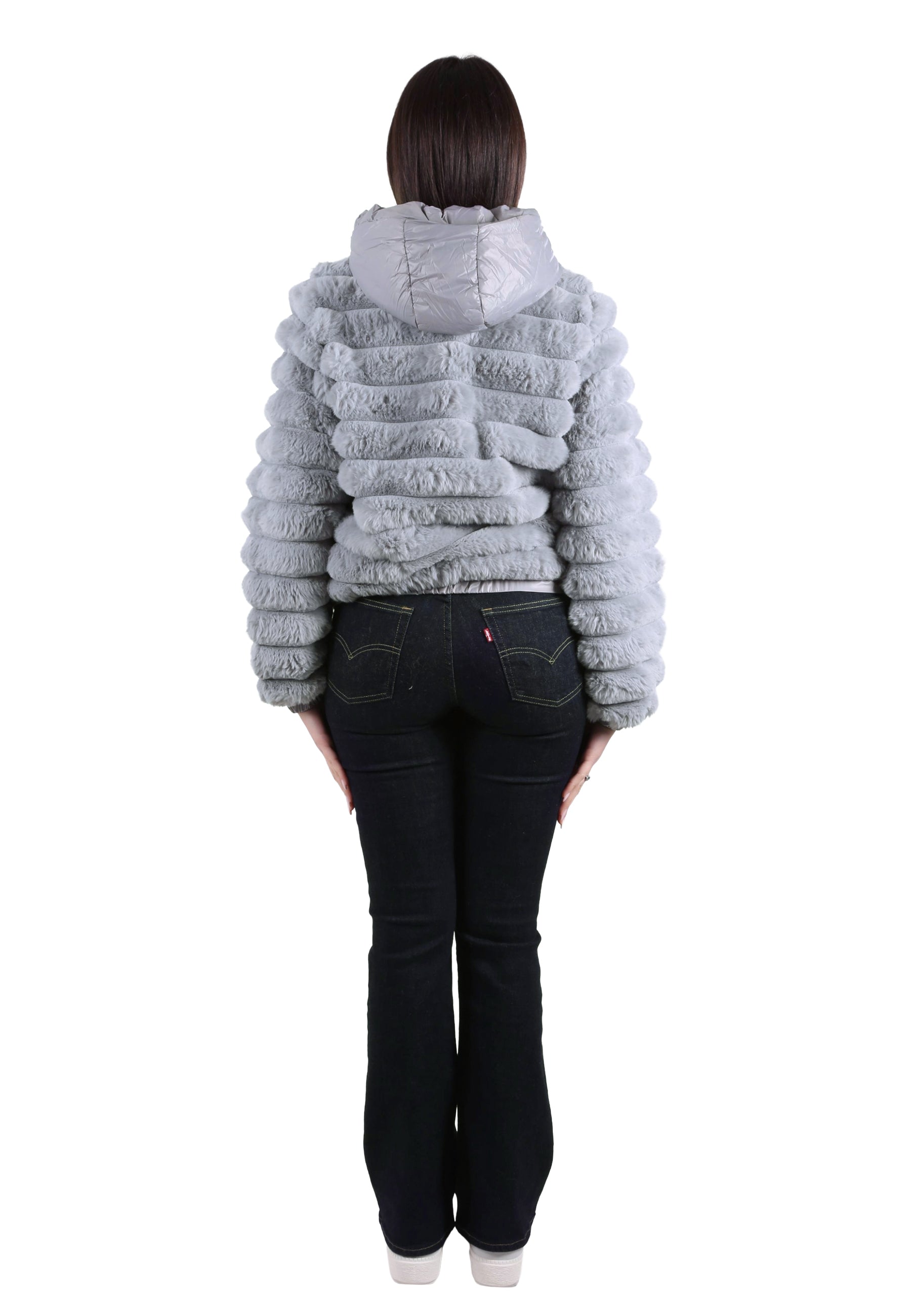 Pellicce Grigio Yes-zee