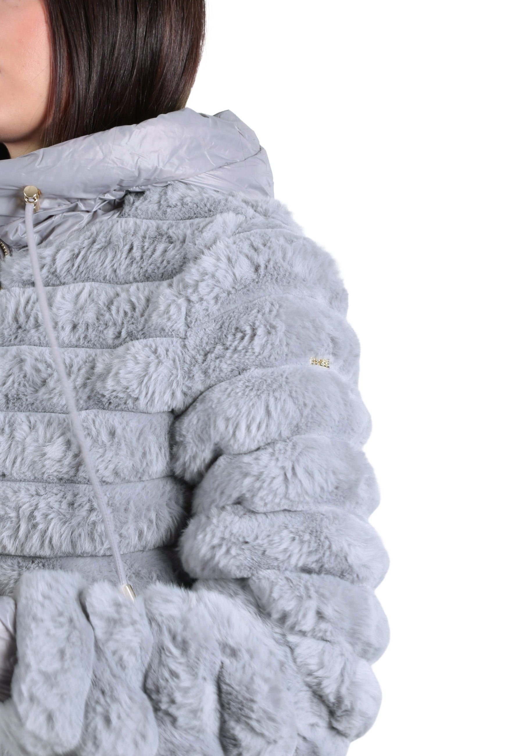 Pellicce Grigio Yes-zee