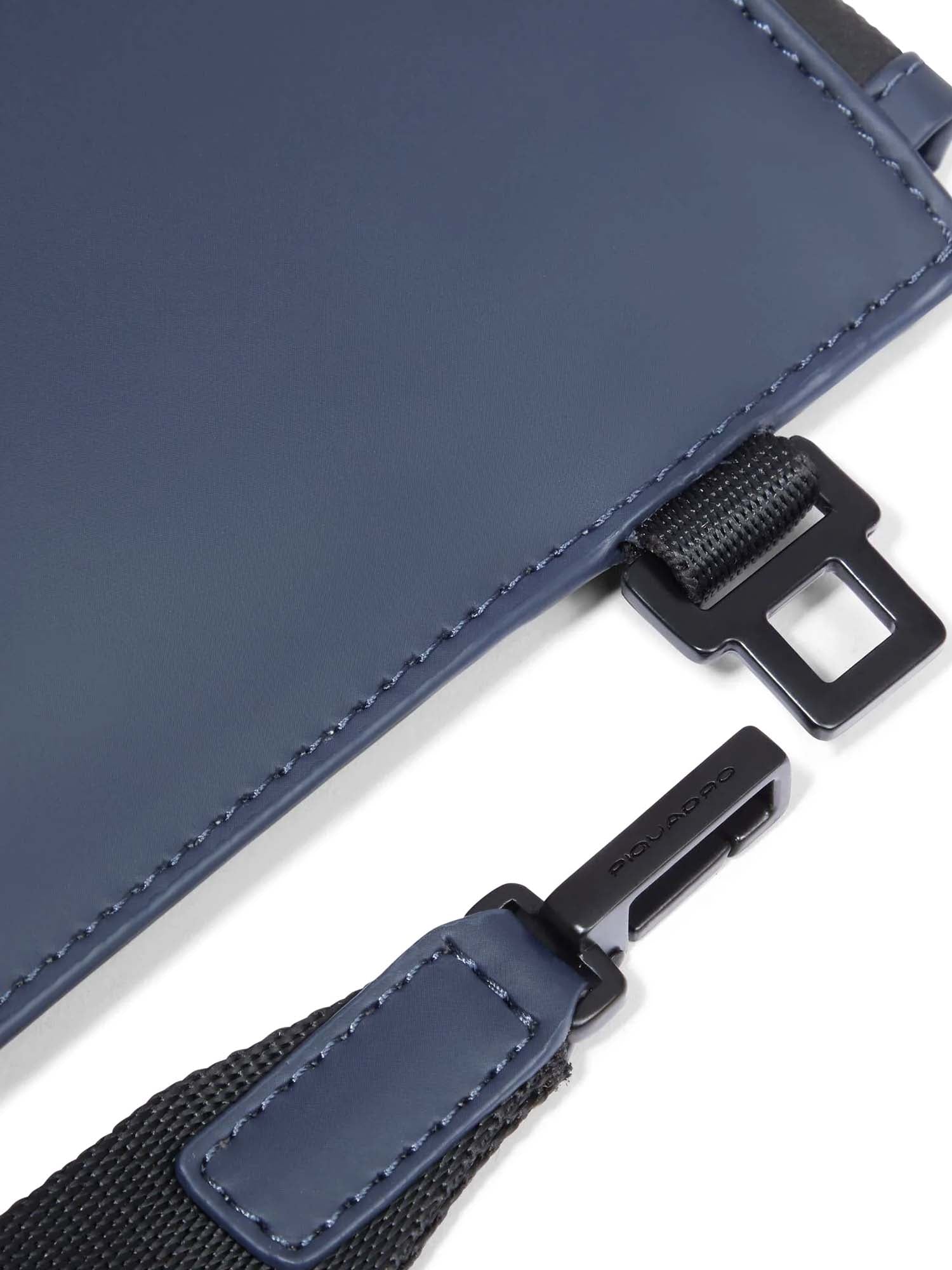 Pochette Blu Piquadro