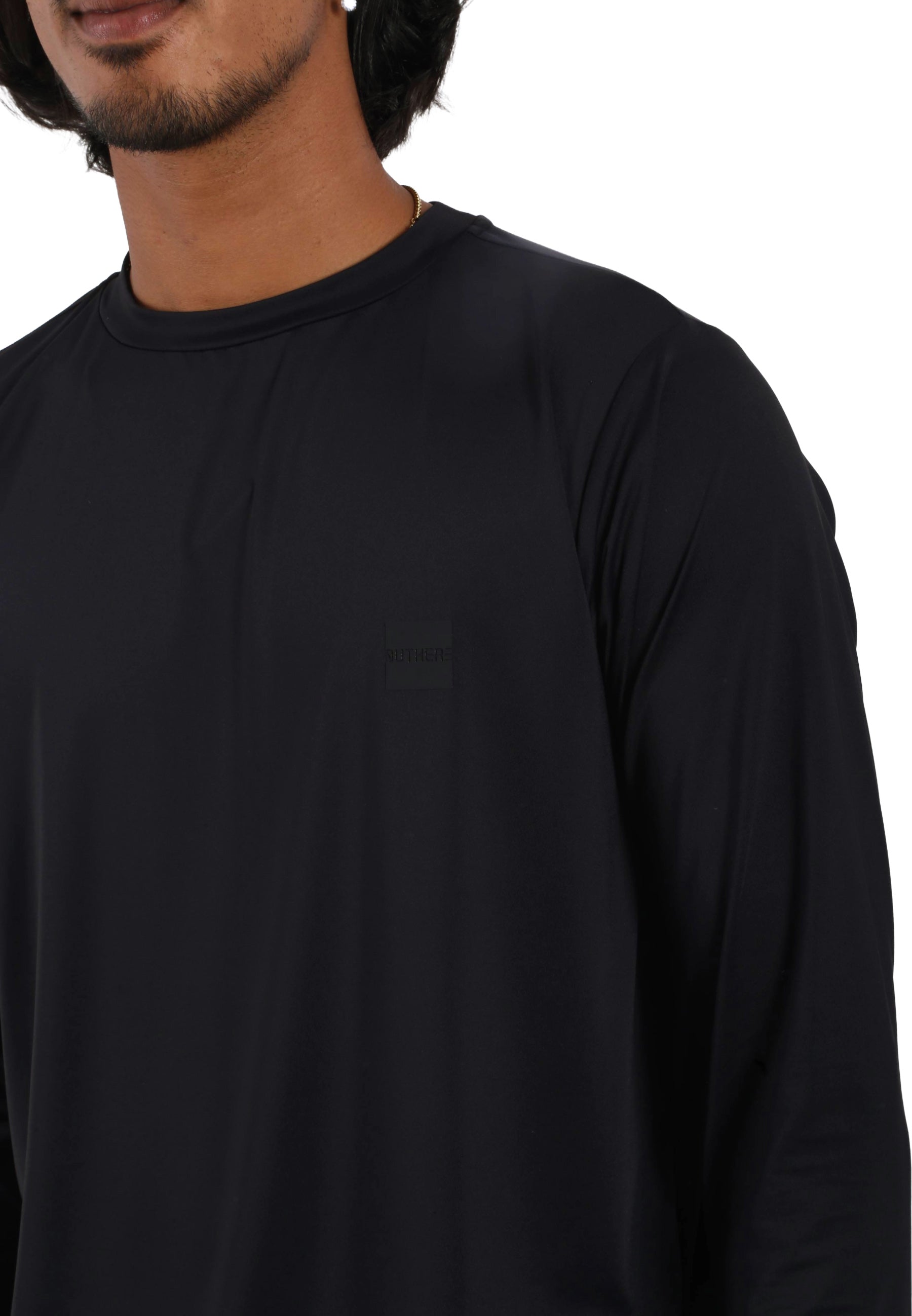 T-shirt Nero Outhere