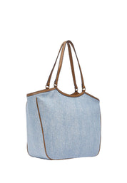 Shopper Celeste Liu-jo