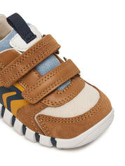 Scarpe con strappi Marrone Geox