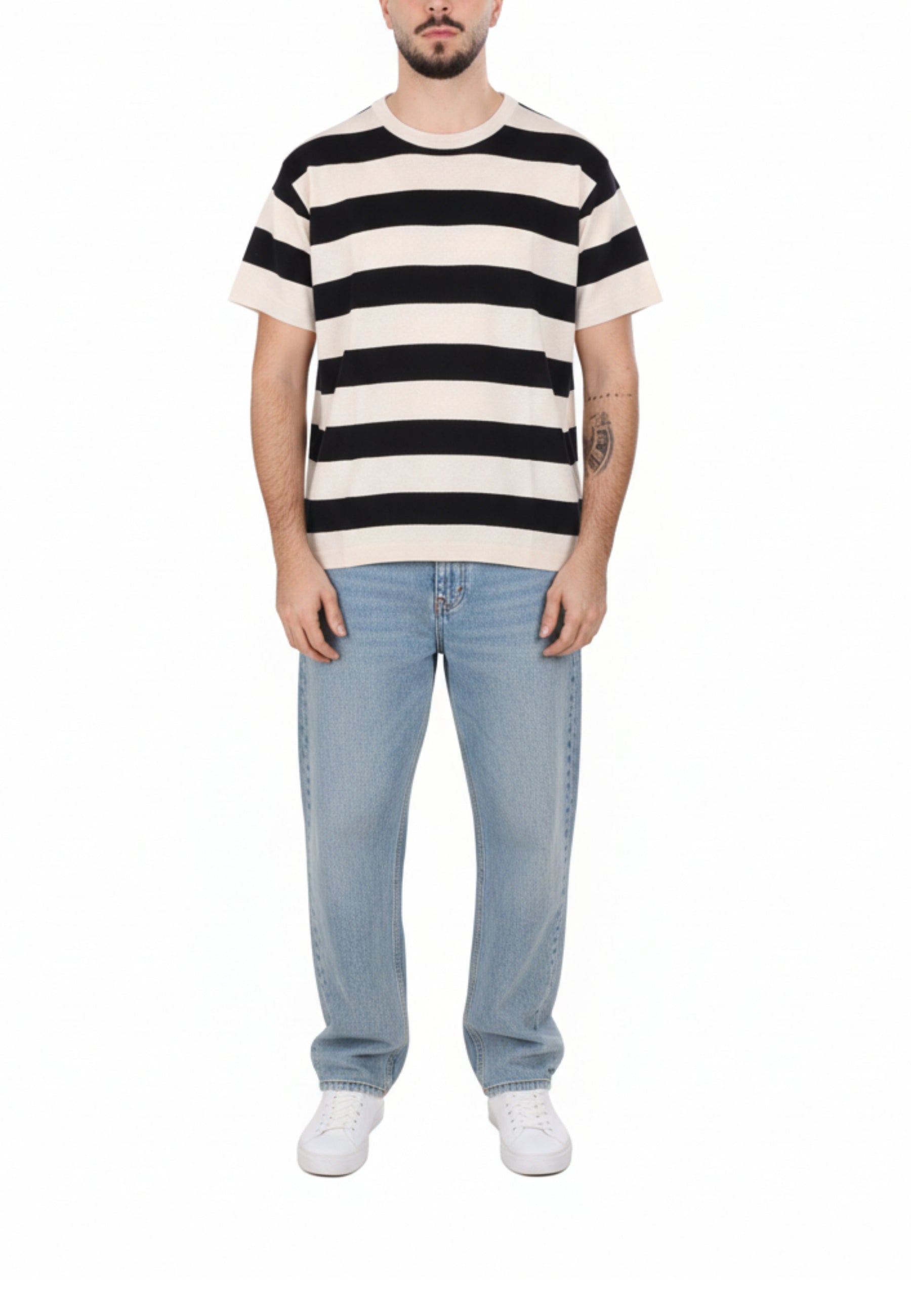 T-shirt Nero Sseinse