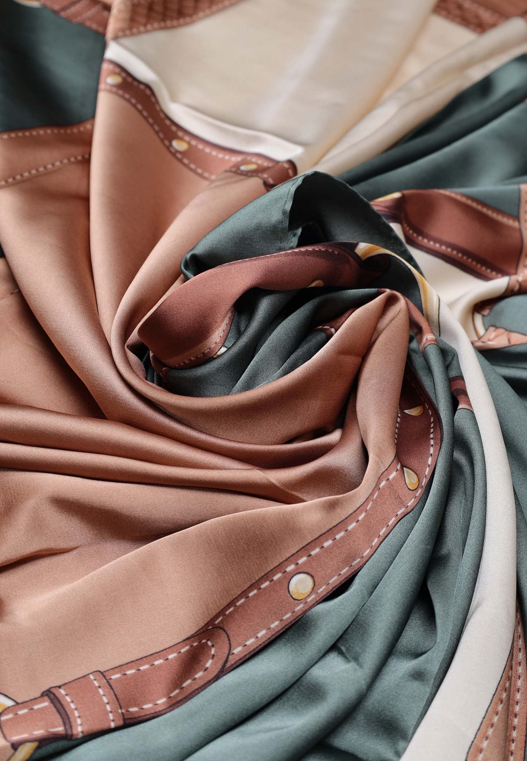 Foulard Verde Guess