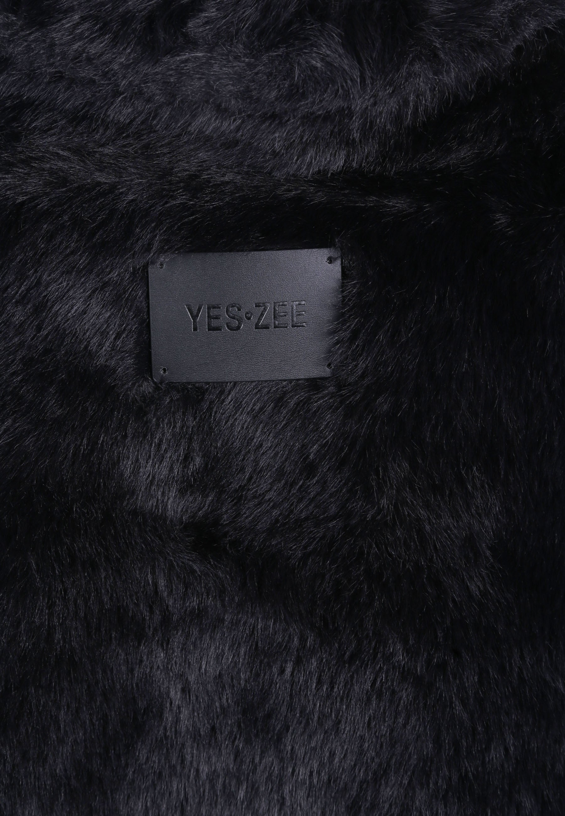 Pellicce Nero Yes-zee