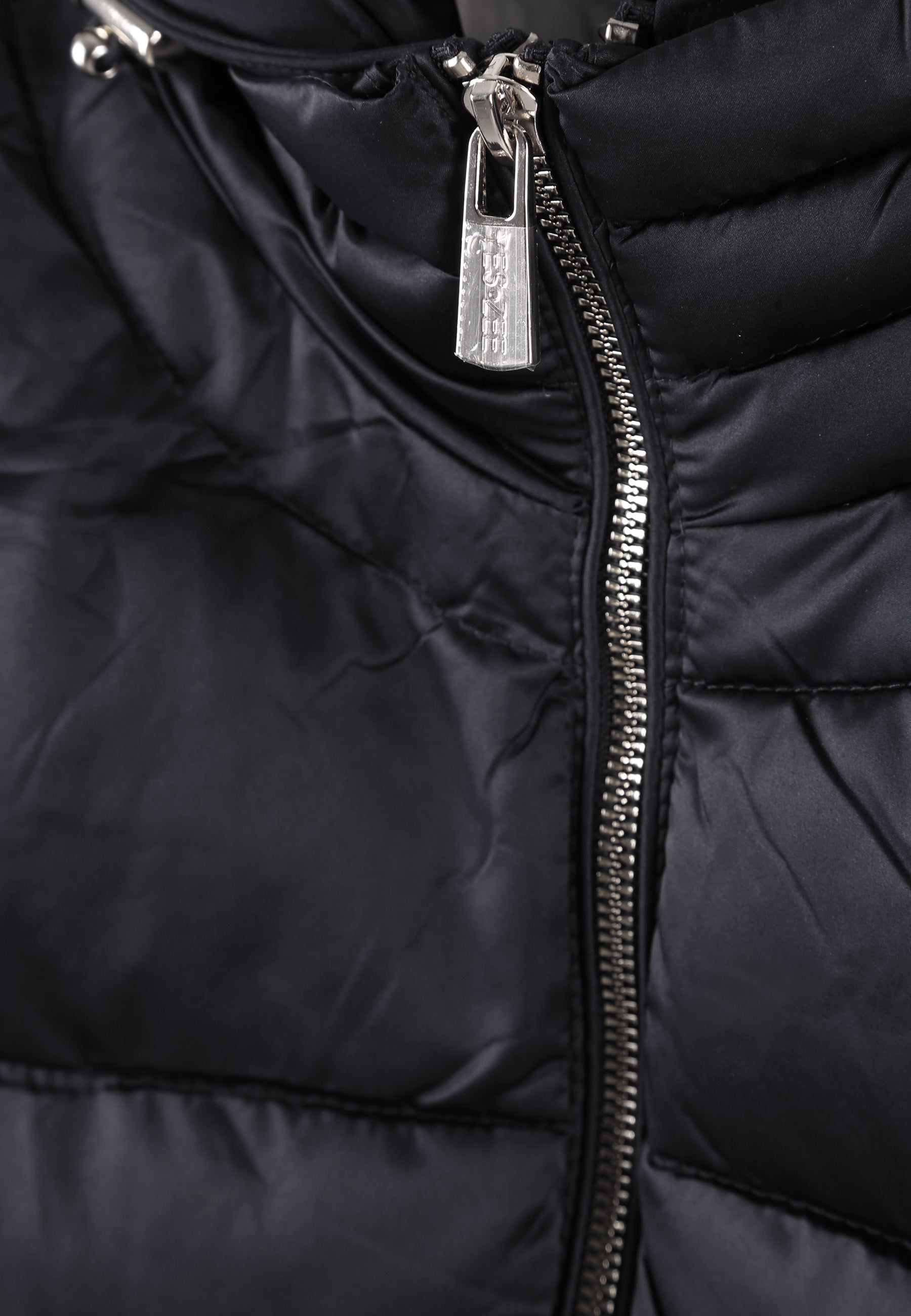Piumini Nero Yes-zee