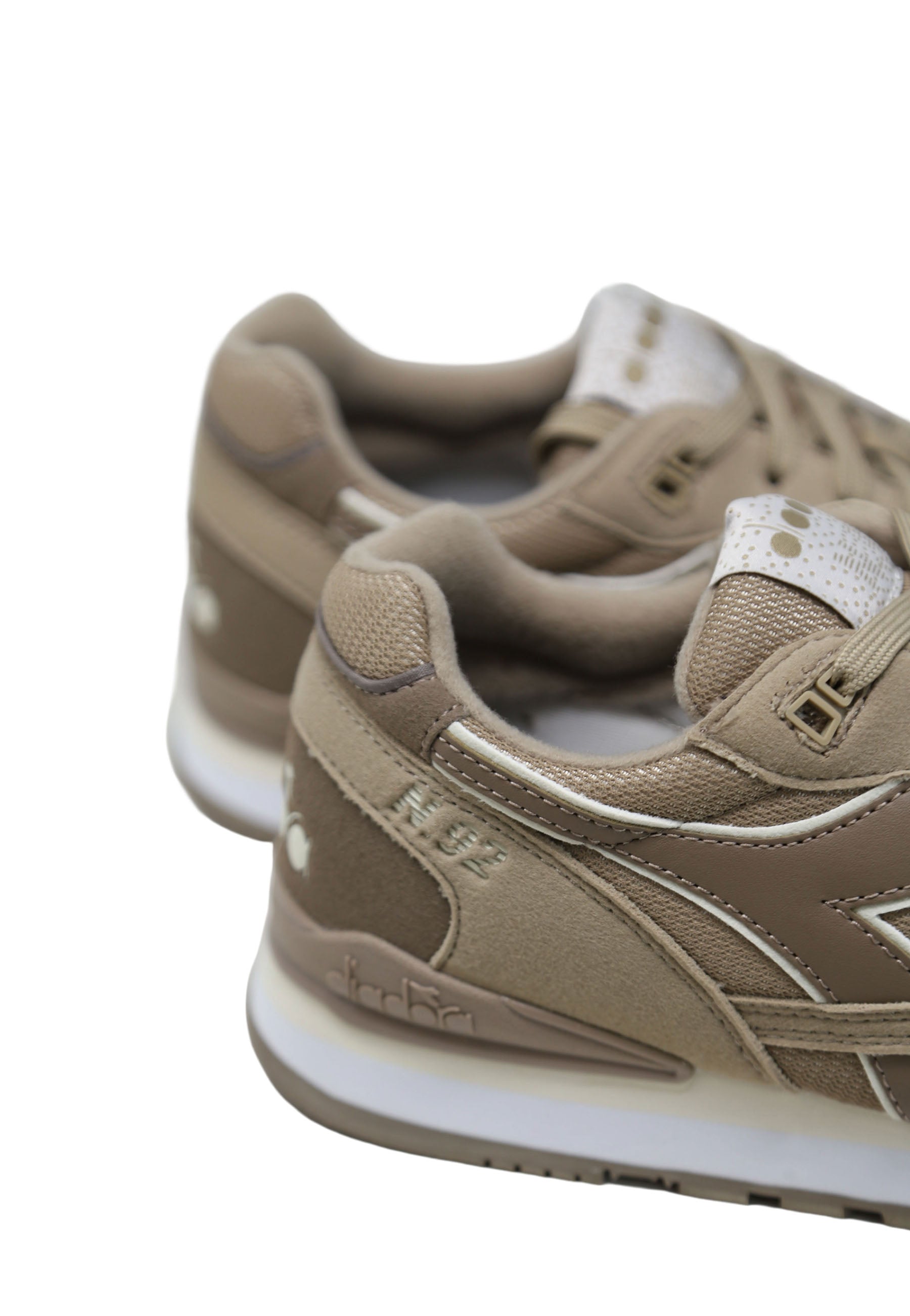 Sneakers Beige Diadora