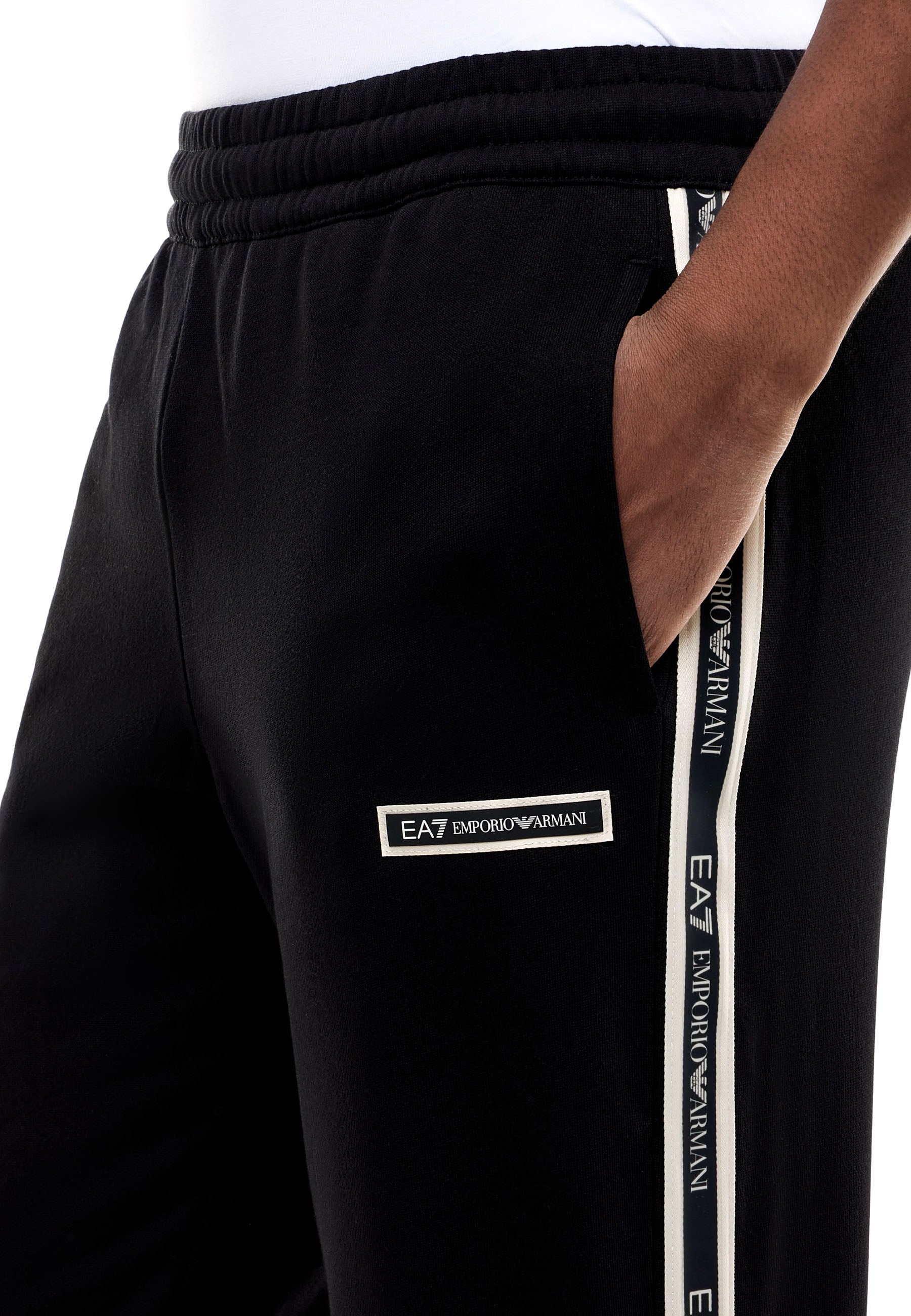 Pantaloni sportivi Nero Ea7 Emporio Armani