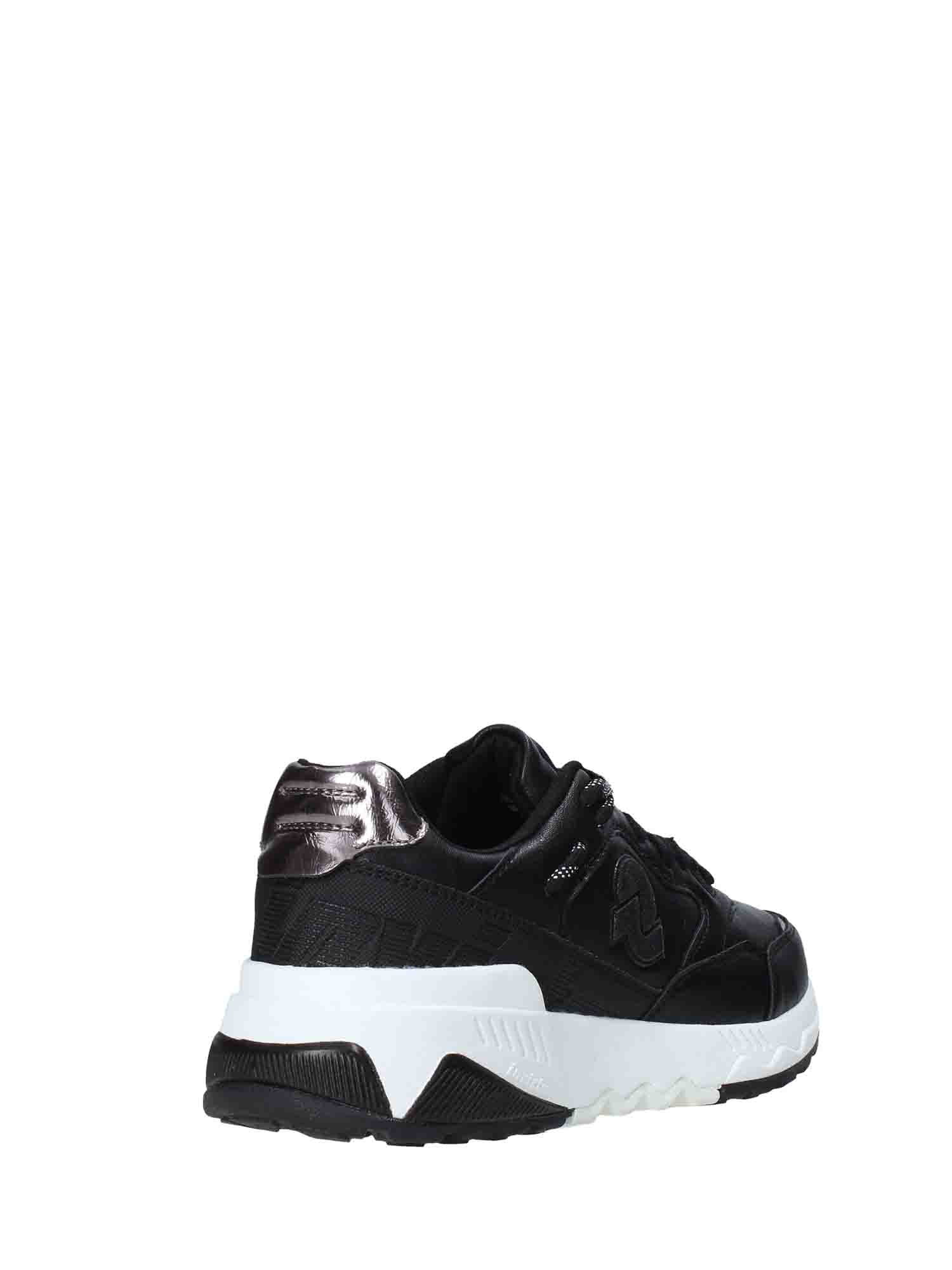 Sneakers Nero Invicta