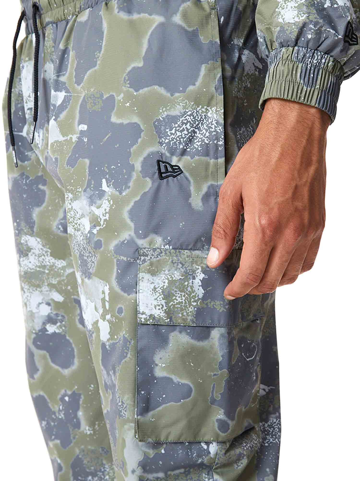 Pantaloni Verde New Era