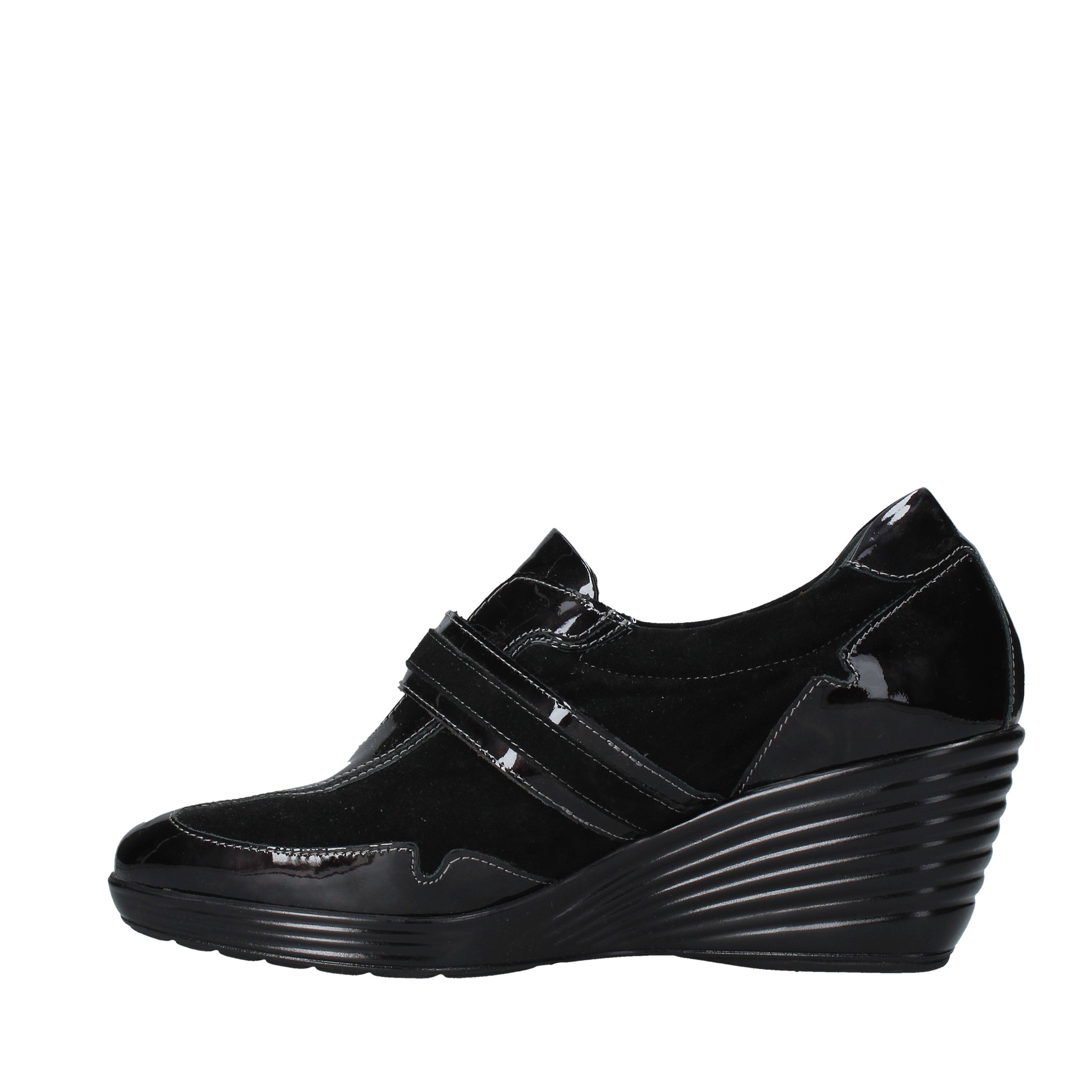 Scarpe con strappi Nero Confort