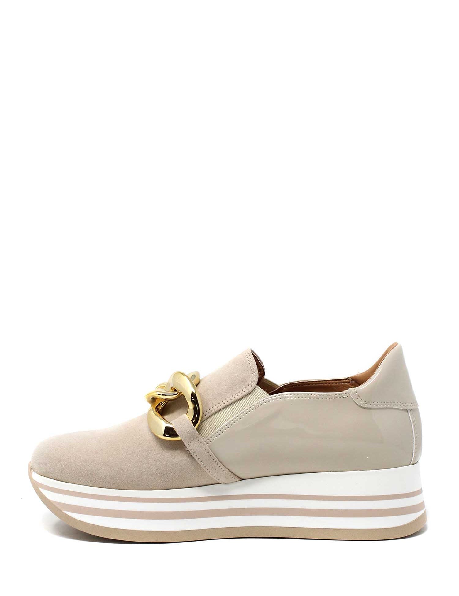 Slip-on Beige Grace Shoes