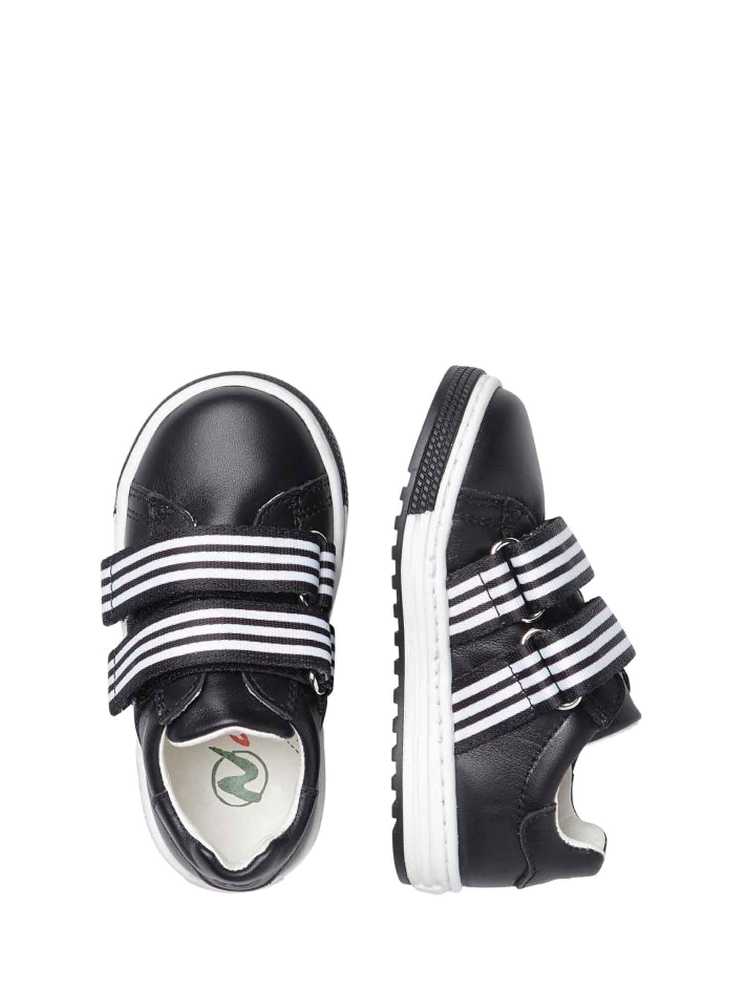 Scarpe con strappi Nero Naturino