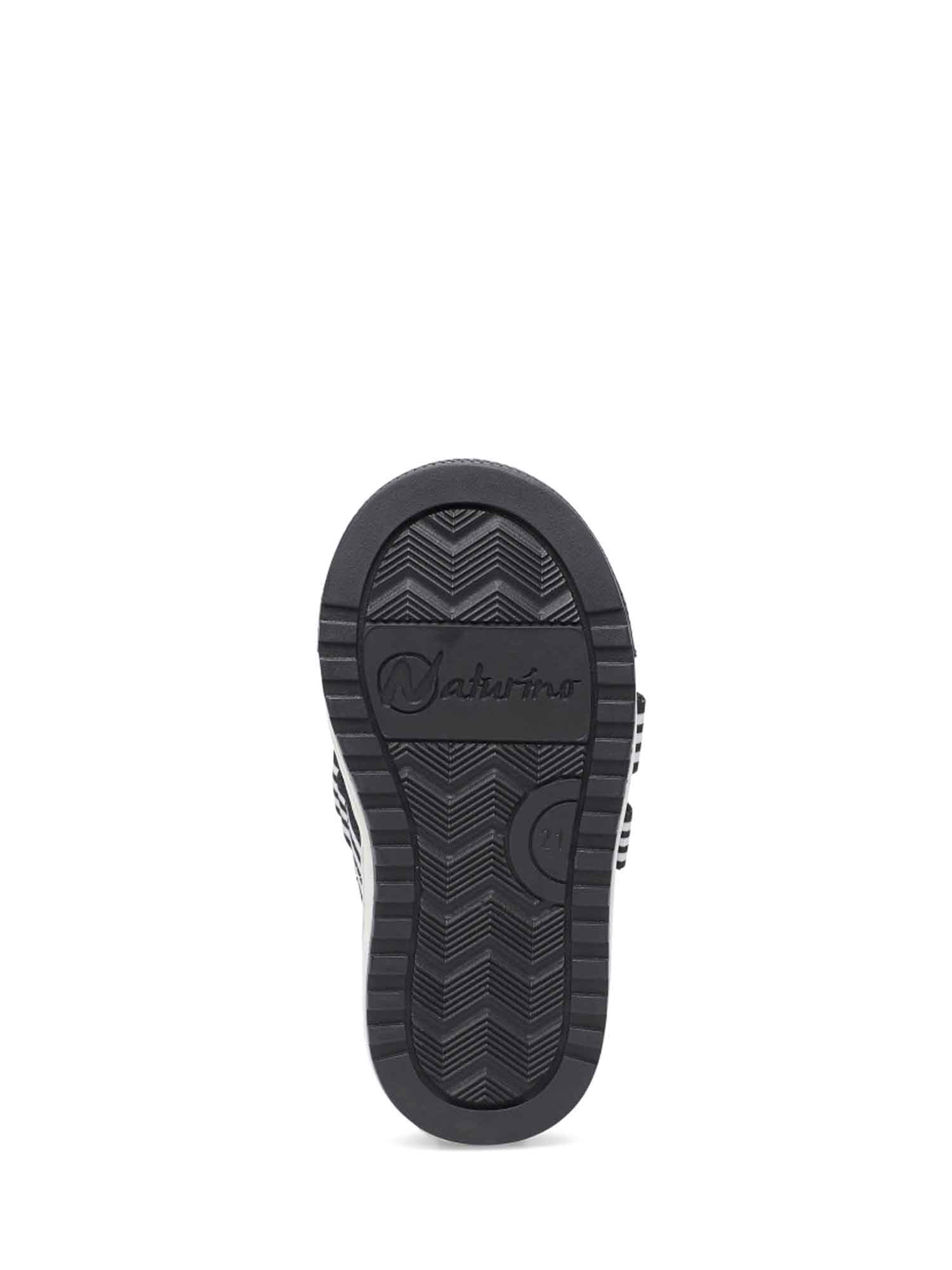 Scarpe con strappi Nero Naturino