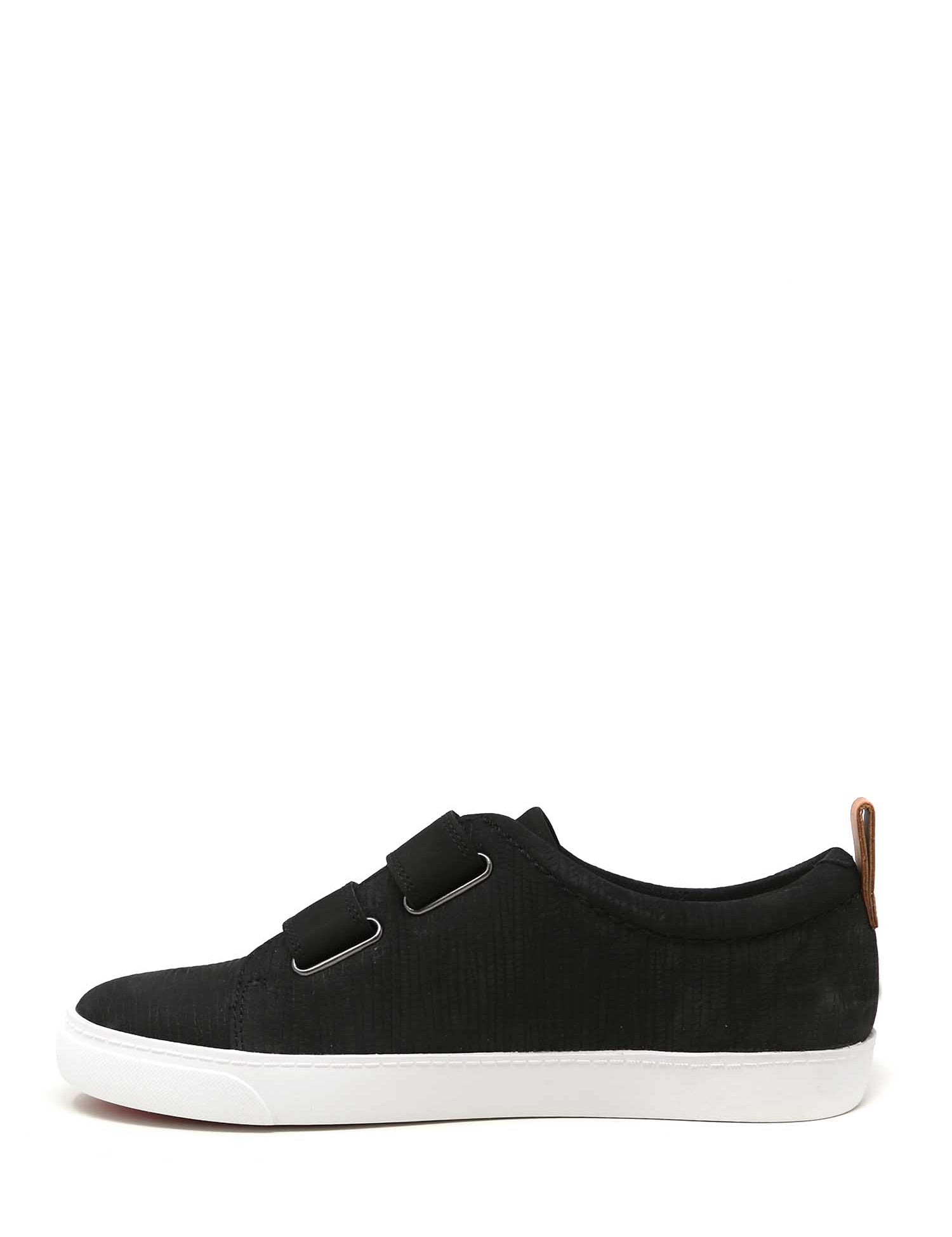 Scarpe con strappi Nero Clarks