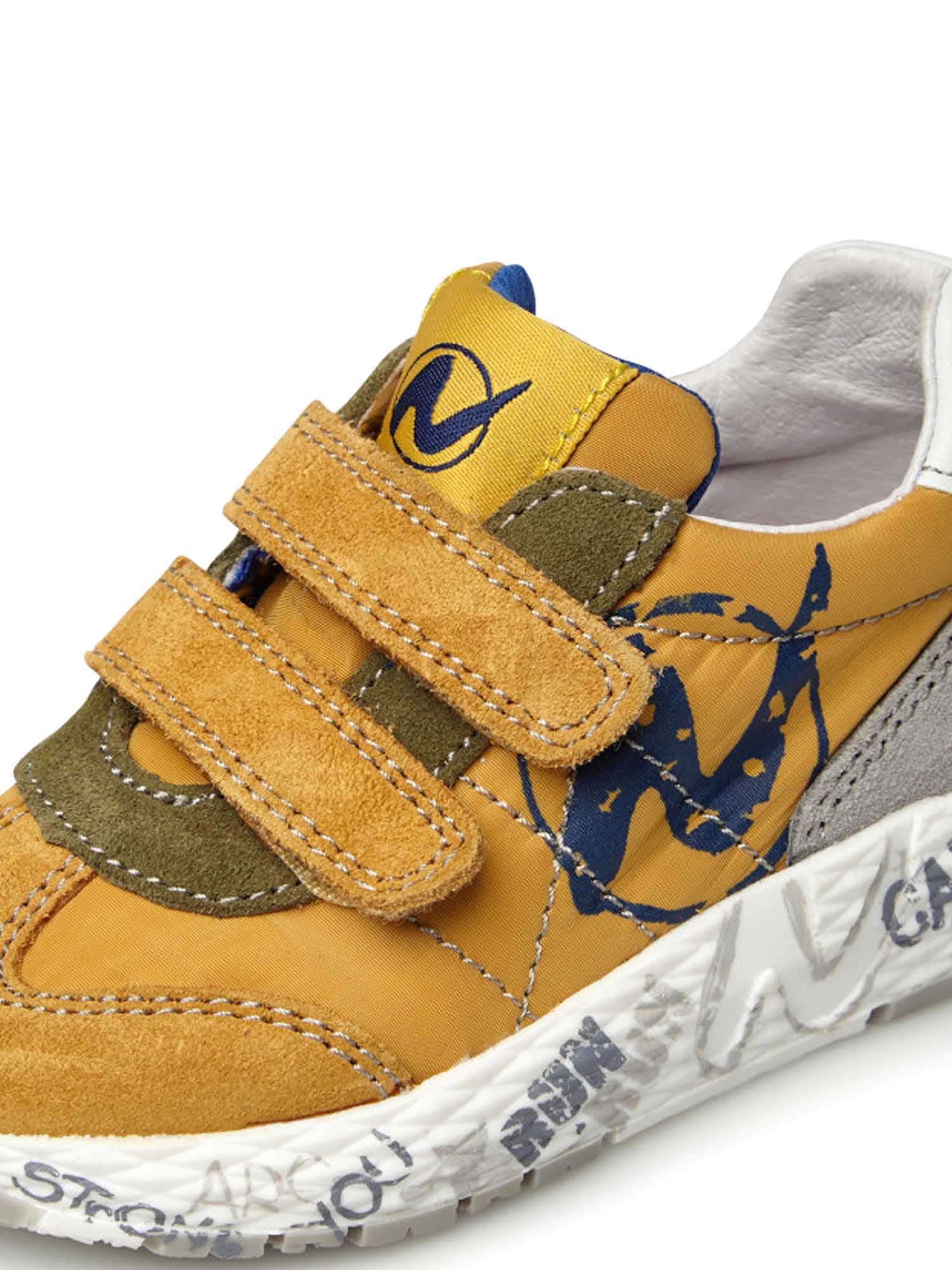 Scarpe con strappi Giallo Naturino